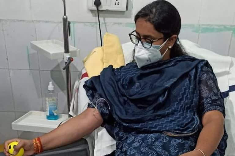 MLA Shreyasi Singh donated blood