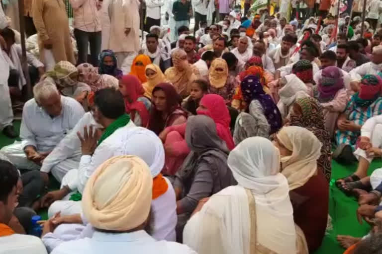 Gurnam Chadhuni warns government to withdraw case against farmers