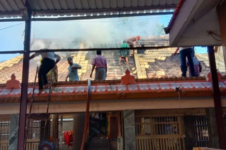 Fire breaks out at Kerala's temple