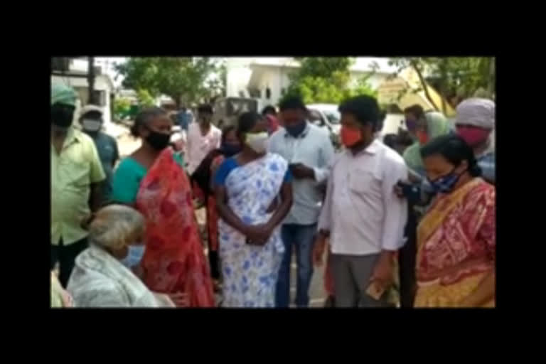 Woman presumed dead returns home in auto in AP