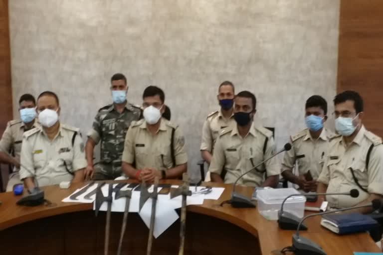 ramgarh-police-arrested-eight-criminals