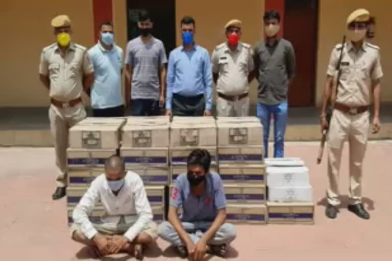 Jhalawar police, liquor smuggling in jhalawar,  liquor smuggling, शराब तस्करी, झालावाड में शराब तस्करी, डग पुलिस, झालावाड न्यूज, राजस्थान न्यूज, 2 शराब तस्कर गिरफ्तार, dug police, jhalawar news, rajasthan news, two liquor smugglers arrested, crime news, क्राइम न्यूज