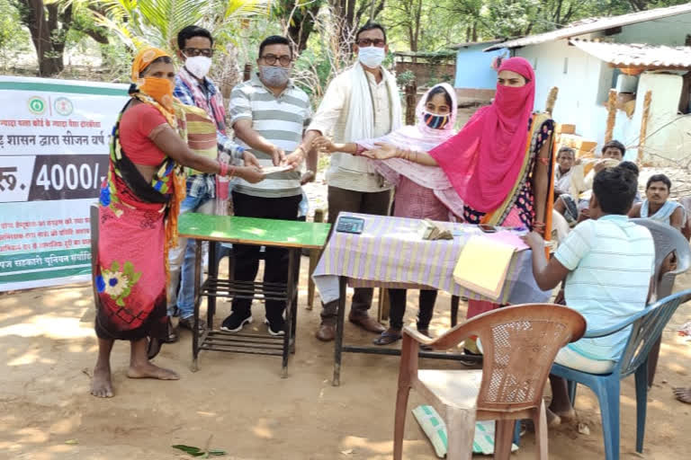 Villagers got cash payment of tendupatta