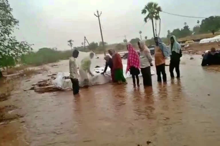 Rains in suryapet 