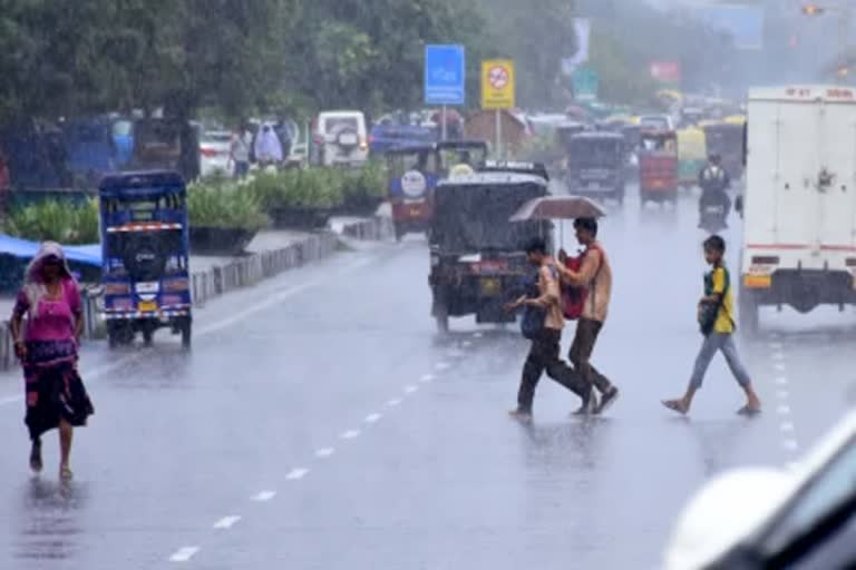 Heavy rains disrupt normal life in Jaipur