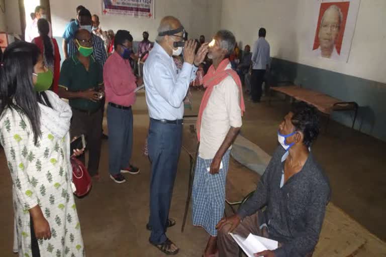  Eye screening camp organized in jamshedpur 