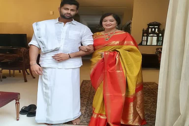  Sumalatha is not alone: abhishek ambrish 