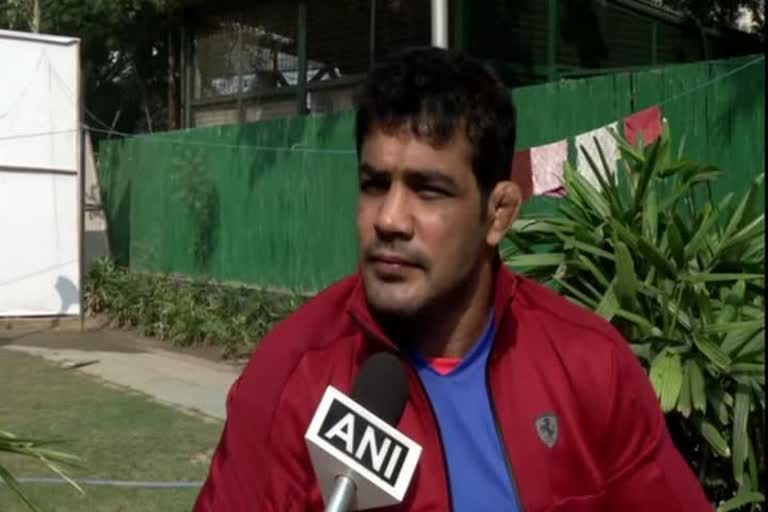 Wrestler Sushil Kumar's arms license suspended Delhi Police license suspended Wrestler Sushil Kumar Sushil Kumar സാഗർ ധങ്കർ കൊലപാതകം സാഗർ ധങ്കർ കൊലപാതകം സുശീൽ കുമാറിന്‍റെ ആയുധ ലൈസൻസ് റദ്ദാക്കി സുശീൽ കുമാർ arms license of wrestler Sushil Kumar ഛത്രസാൽ License Department ലൈസൻസ് ഡിപാർട്ട്മെന്‍റ് ആയുധ ലൈസൻസ് റദ്ദാക്കി ലൈസൻസ് റദ്ദാക്കി arms license suspended license suspended