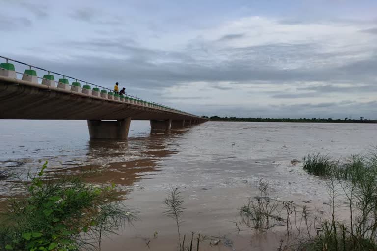 ಹೂವಿನ ಹೆಡಗಿ ಸೇತುವೆ 