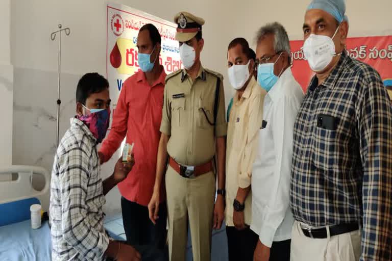 cp kamalasan reddy, blood donation in karimnagar 