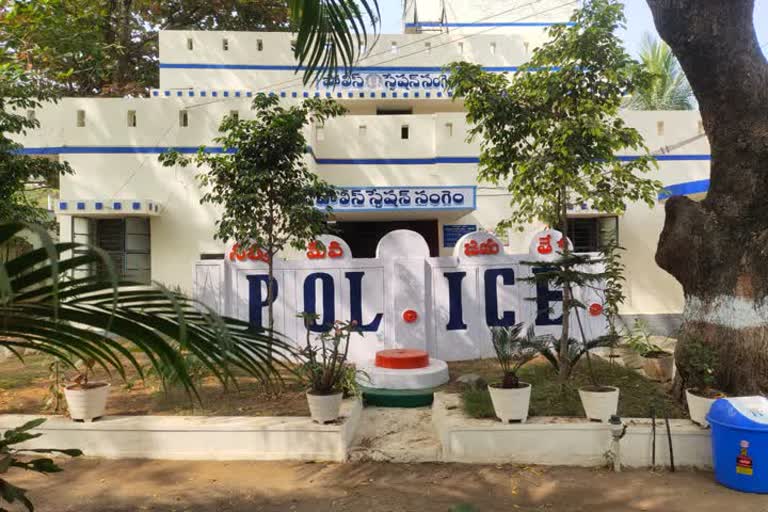 attack on police, police were beaten, warangal rural district