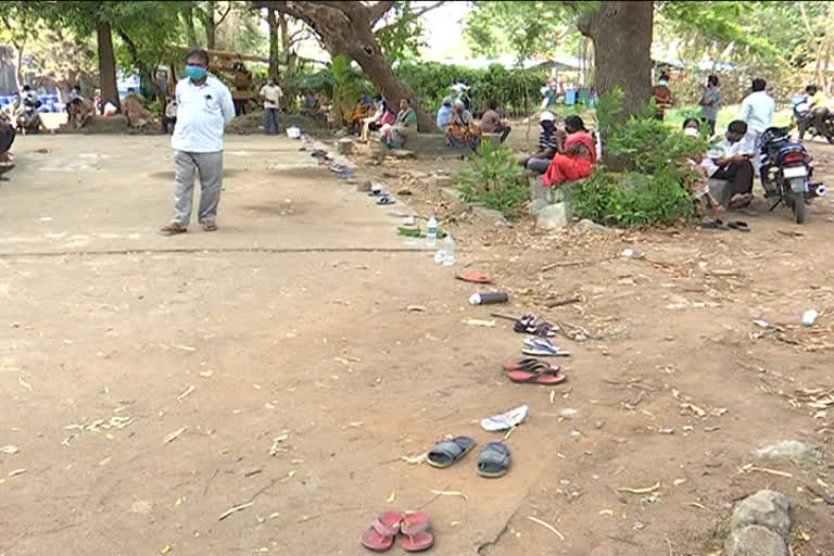 heavy rush at covid tests centers, warangal corona tests 