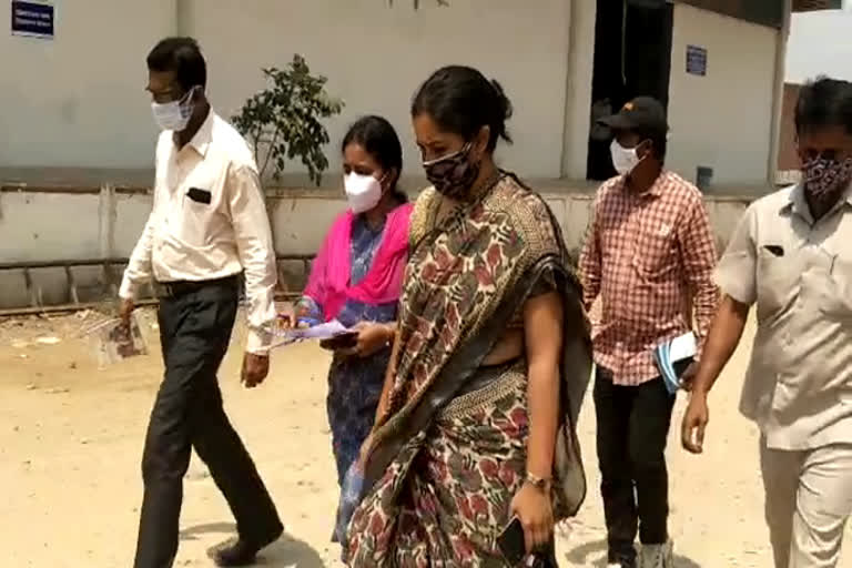 devarayanjal land, devarayanjal land issue, collector shwetha mahanthi inspected devarayanjal land