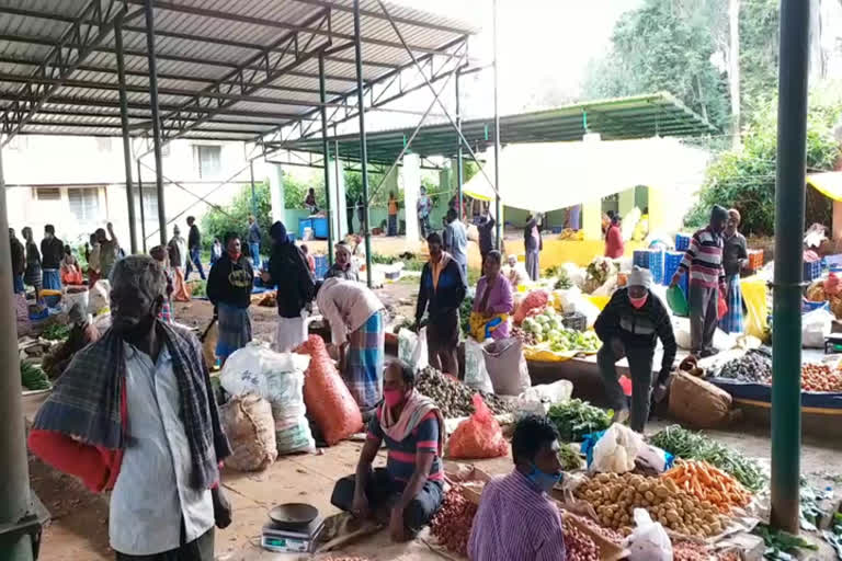 Weekly market opens in Kodaikanal after 8 months ...!