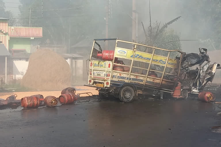 gas cylinders explosion in a truck on 34no National Highway in Raiganj