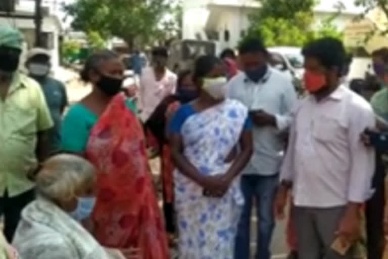 Woman presumed dead returns home in auto in AP