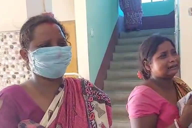 The nursing home demanded money ignoring the Swasthya Sathi Card