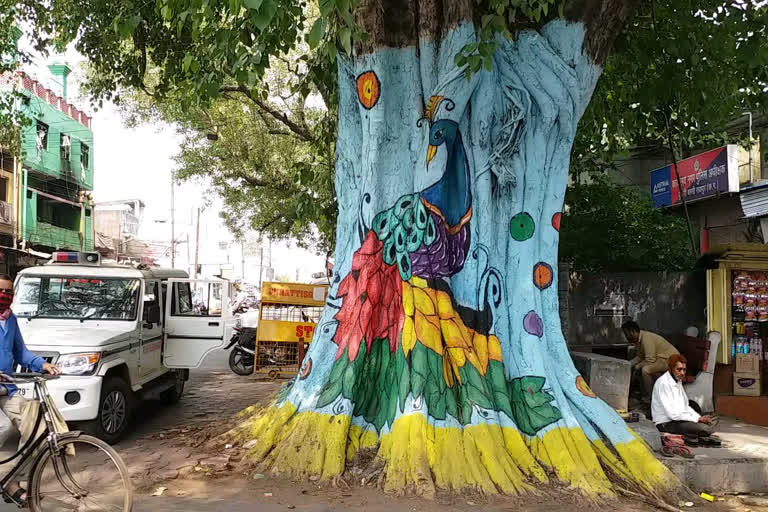 World Environment Day In Raipur green trees are being harmed by painting