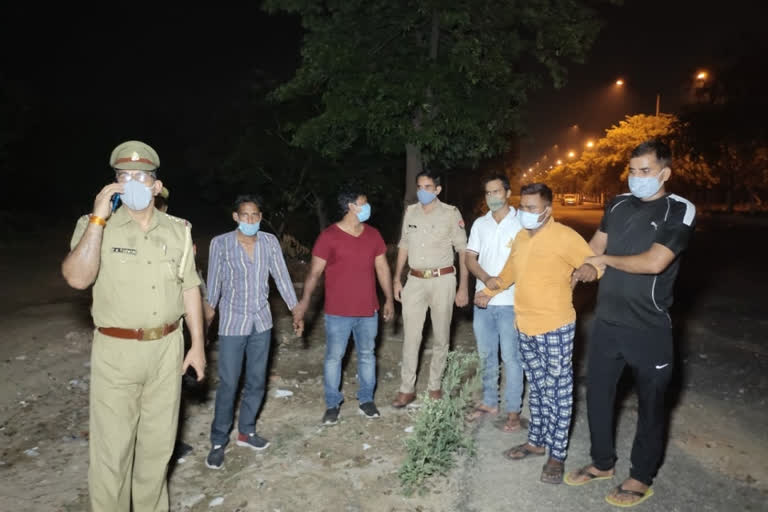 greater-noida-police-encounter-with-crooks in dadri