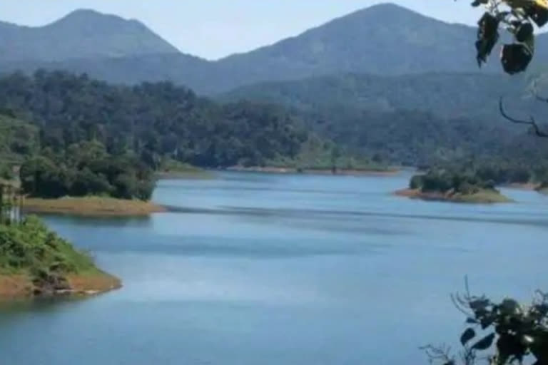 പത്തനംതിട്ട  Pathanamthitta rain update  മൂഴിയാര്‍ ഡാം  റെഡ് അലേര്‍ട്ട്  യെല്ലോ അലര്‍ട്ട്  മൂഴിയാര്‍ ഡാം പരിസരത്ത് റെഡ് അലര്‍ട്ട്