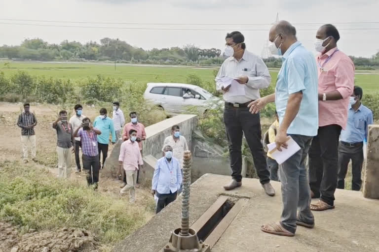 தூர்வாரும் பணியை பார்வையிட்ட ஐஏஎஸ் கிர்லோஷ்குமார்