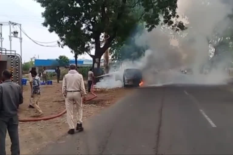 fire in maruti van