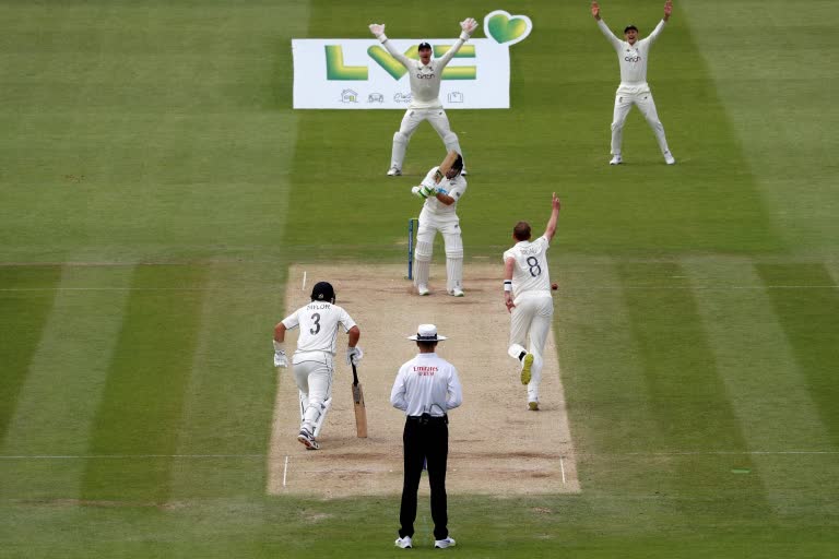 New Zealand set England 273 in 75 overs to win first Test