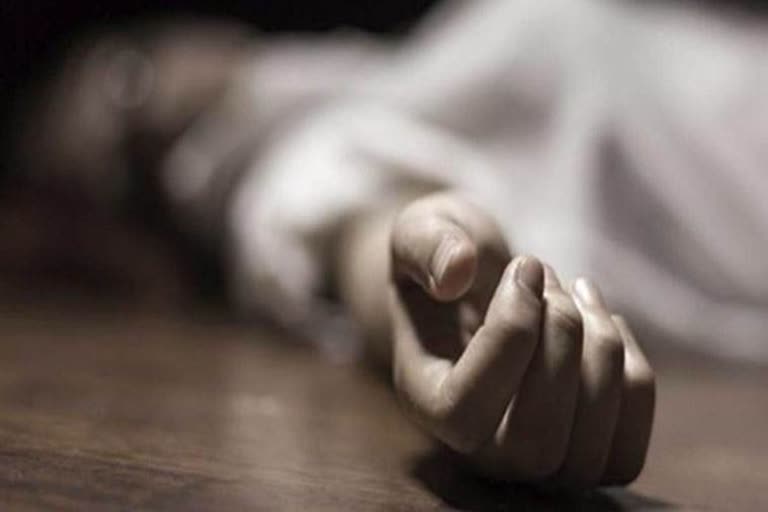 BJP  Bhatpara  BJP worker killed in West Bengal  West Bengal News  TMC  ബോംബ് ആക്രമണം  ബിജെപി പ്രവർത്തകൻ മരിച്ചു