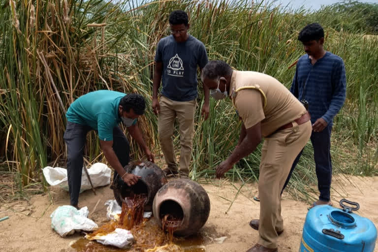 சாராய ஊறல்