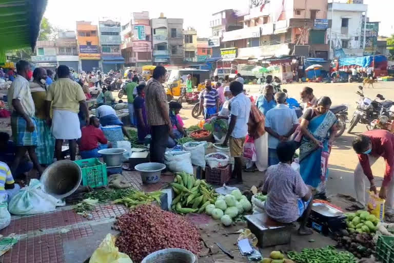 over crowd during lockdown at kancheepuram