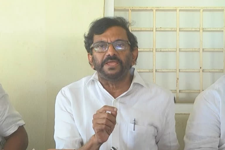 somireddy fire on ycp govt over non-bailable cases