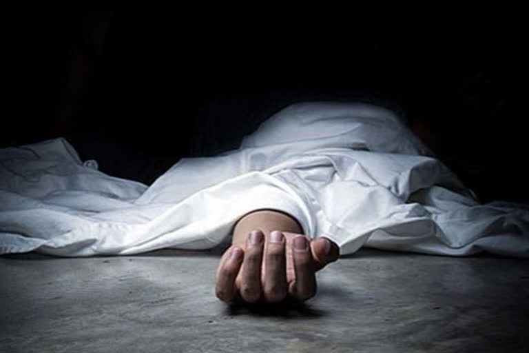 dead body found in kamavarapukota