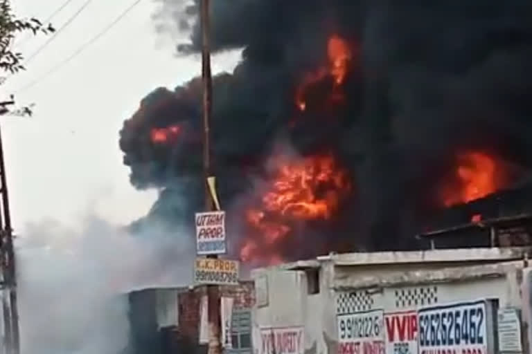 fire broke out in chemical factory in greater noida