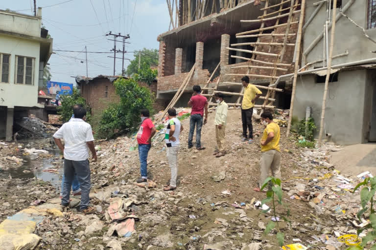 illegal multi storey construction on Mahananda tributary in chanchal malda