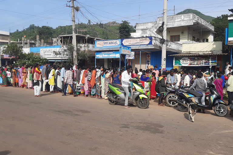 crowd at adhar centres