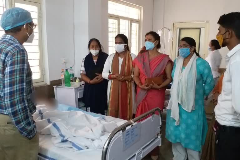 Congress leader reached to meet acid attack victims