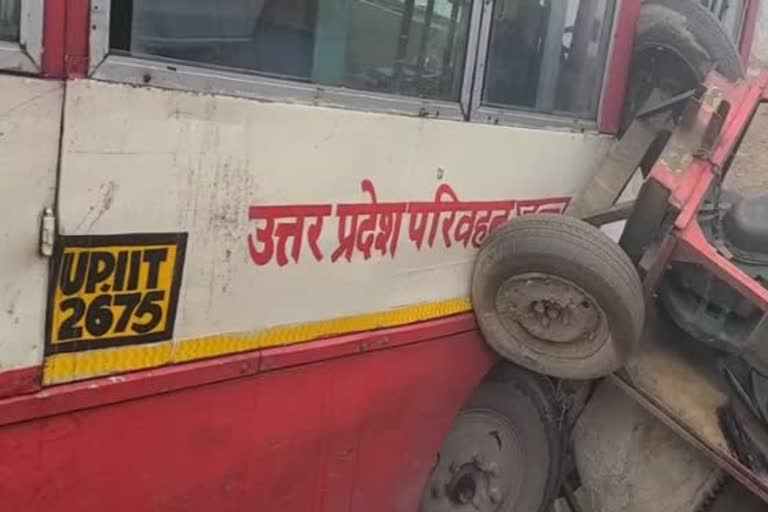 आगरा बस हादसा