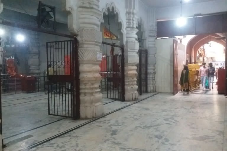 kalkaji temple opens for devotees in delhi