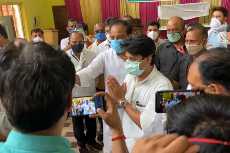 Rajya Sabha MP Jyotiraditya Scindia reached Bhind