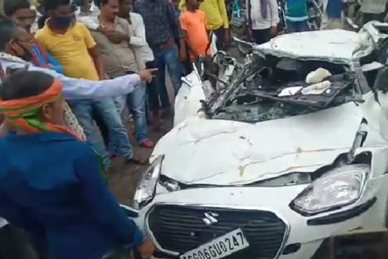 three died in a road accident in mahasamund