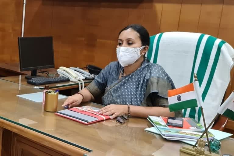 veena george  Minister of Health  ആരോഗ്യമന്ത്രി റിപ്പോര്‍ട്ട് തേടി  റിപ്പോര്‍ട്ട് തേടി  തിരുവനന്തപുരം മെഡിക്കൽ കോളജ്  Thiruvananthapuram Medical College