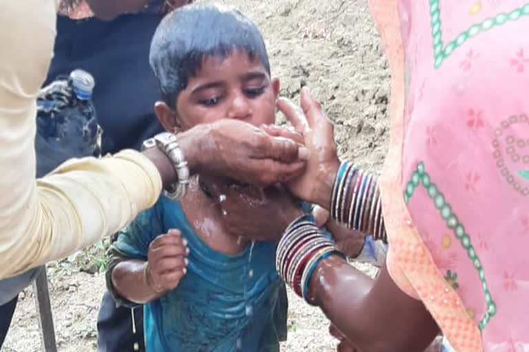 two year old kid rescued from borewell in nagpur