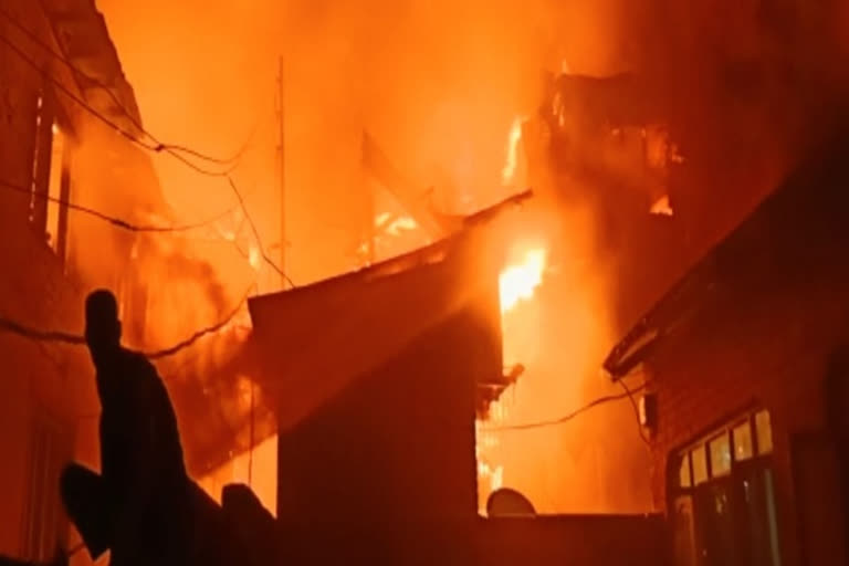 بارہمولہ میں بھیانک آتشزدگی