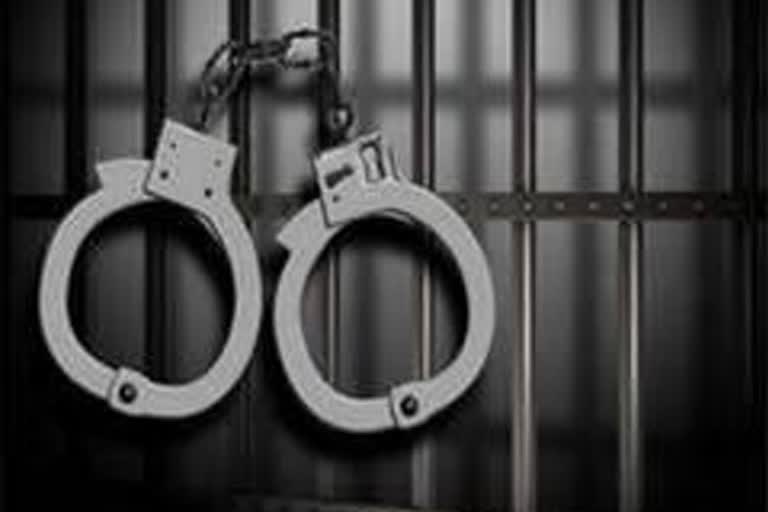 arrest-of-four-fake-doctors-in-hospet