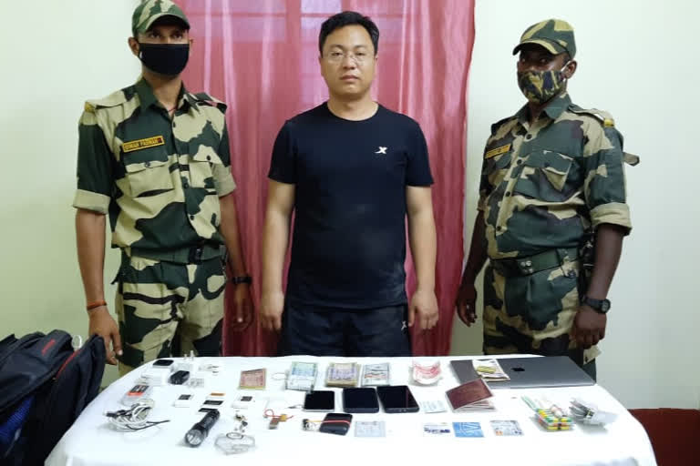Border Security Force arrests Chinese intruder  South Bengal Frontier of the Border Security Force  BSF Jawans  Chinese National  Chapainawabganj district  Bangladesh  Border Out Post of Malik Sultanpur  Star Spring  Gurugram  ഇന്തോ-ബംഗ്ലാദേശ് അന്താരാഷ്‌ട്ര അതിർത്തി  ചൈനീസ് പൗരൻ അറസ്‌റ്റിൽ  അതിർത്തി കടക്കൽ  അതിർത്തി കടക്കൽ അറസ്‌റ്റ്  ഹാൻ ജുൻവെ  Chinese Intelligence Agency  Han Junwe  ചൈനീസ് ഇന്‍റലിജൻസ് ഏജൻസി