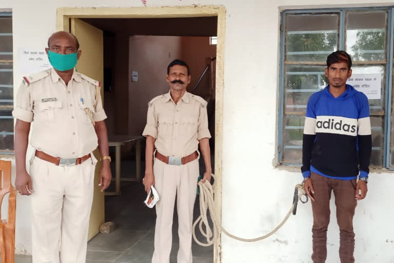 two people arrested for escaping the girl in garhwa