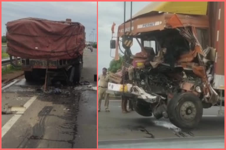 Two lorries collided