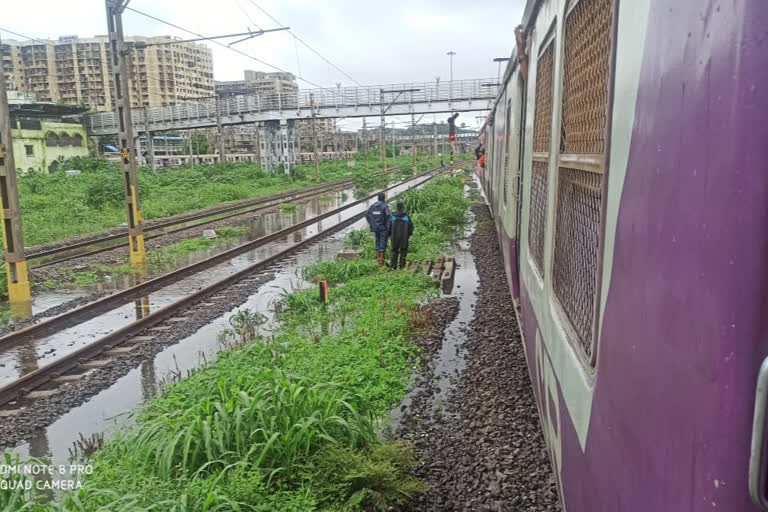 mumbai local train news