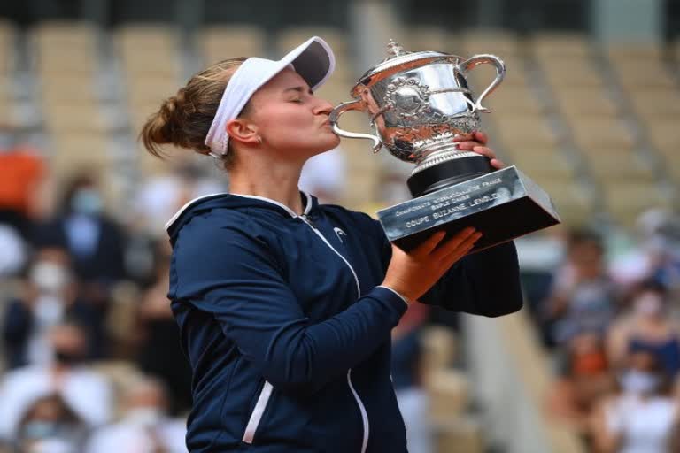 Barbora Krejcikova beats Pavlyuchenkova to clinch maiden French Open singles title