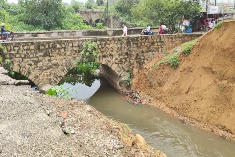 Kumardubi railway over bridge in Dhanbad